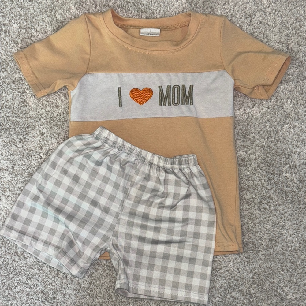 I🧡MOM embroidered Set - Peach and Gray Checkered